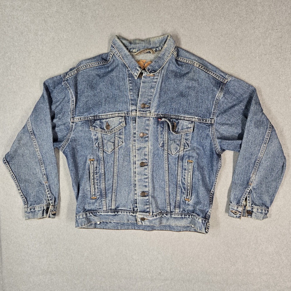 VINTAGE Levi's Men Jacket LARGE Blue Denim Type 3 Trucker 70507-4890